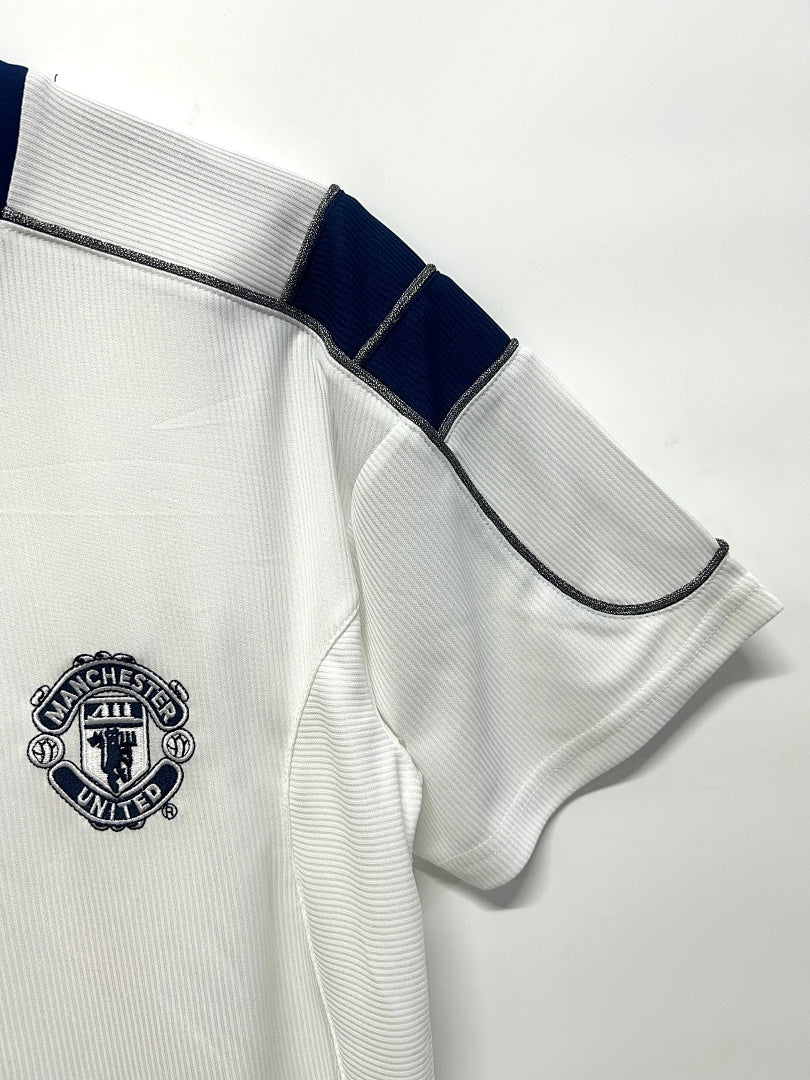 Manchester United 00/01 Away Football Shirt