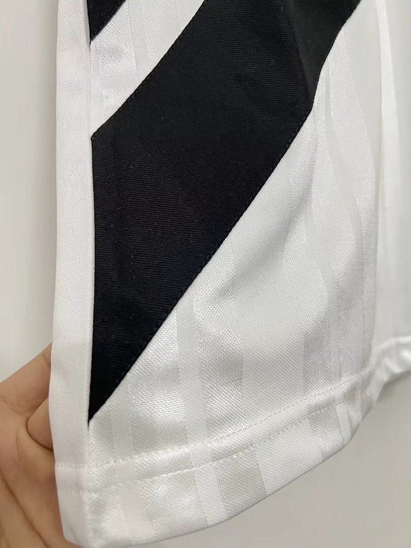 Liverpool 93/95 Away Football Shirt