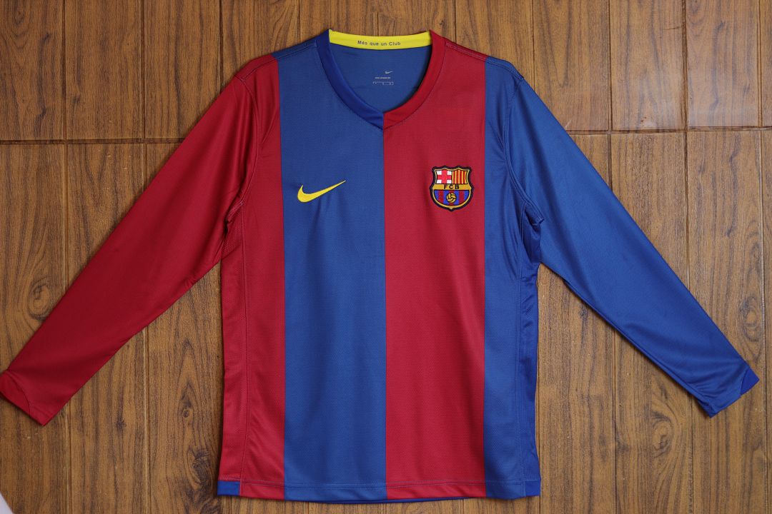Barcelona 06/07 Long Sleeve Football Shirt