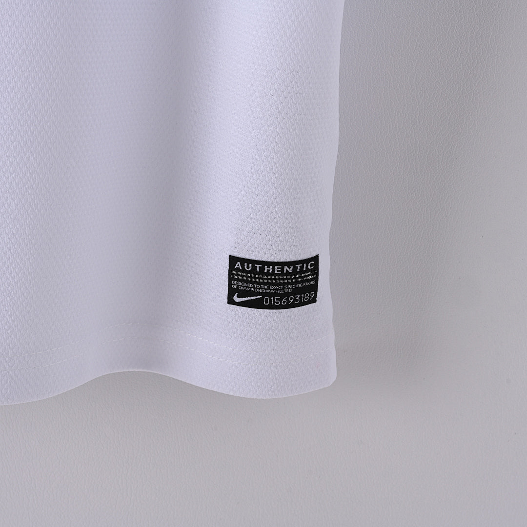 Manchester United 12/13 Away Football Shirt