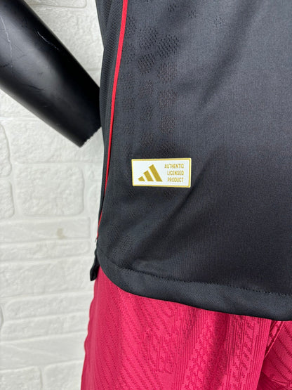 Liverpool 25/26 Black Special Edition Football Shirt