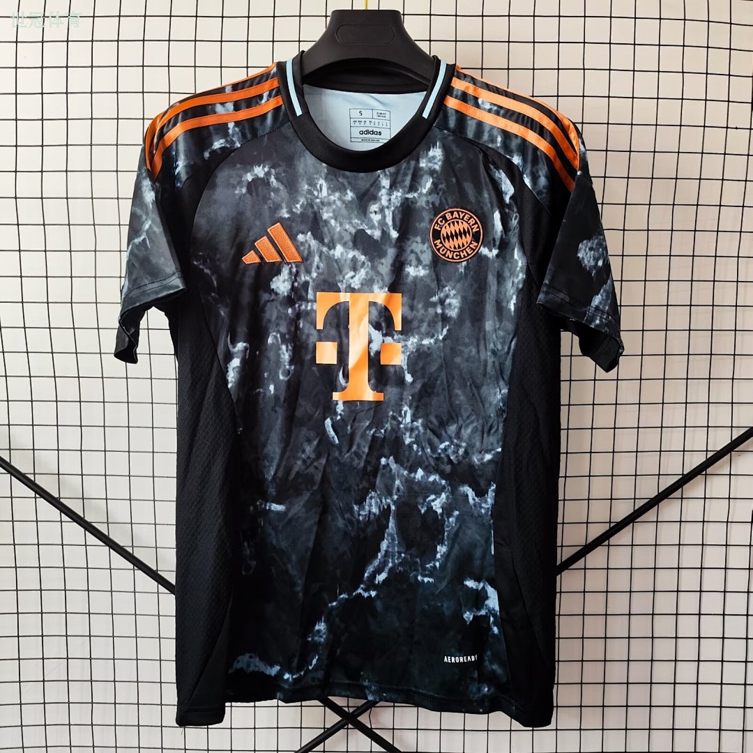 Bayern Munich 24/25 Away Football Shirt