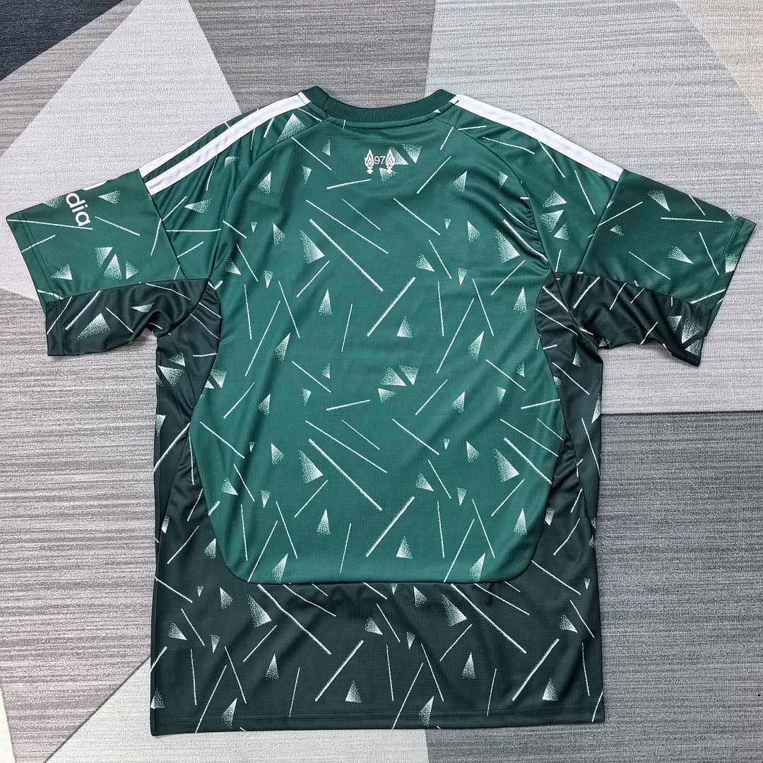 Liverpool 26/27 Goalkeeper Football Shirt