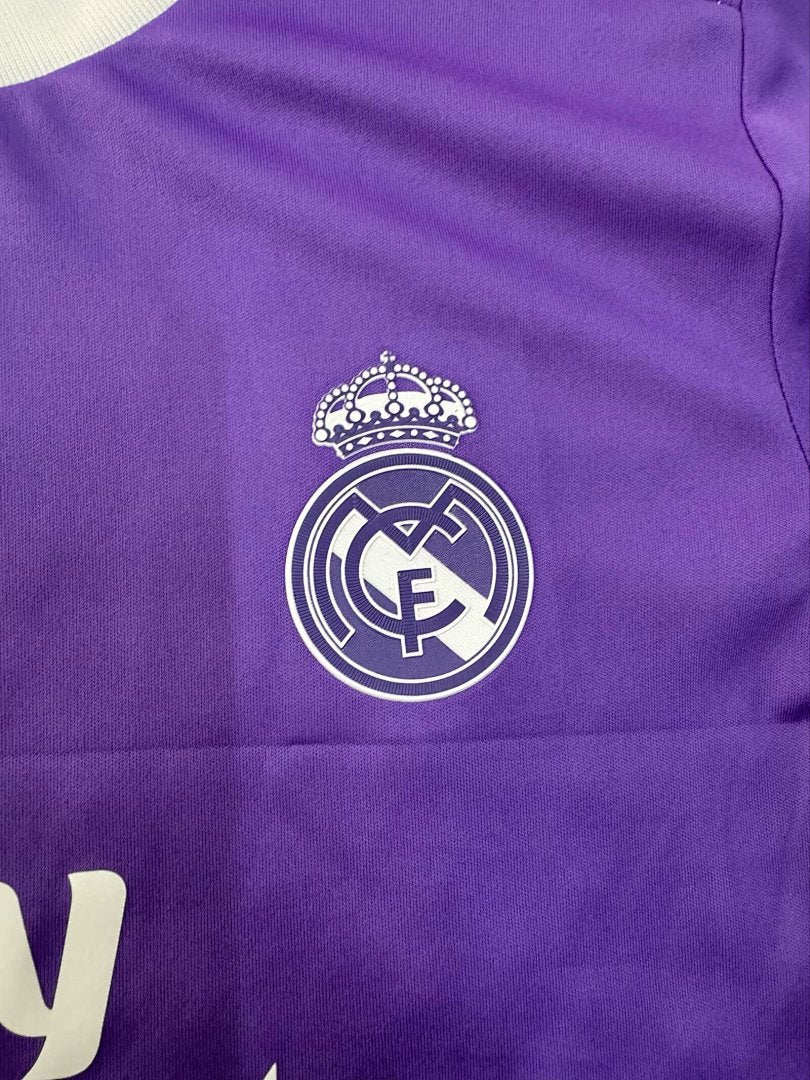 Kids Retro Real Madrid 16/17 Away Football Shirt