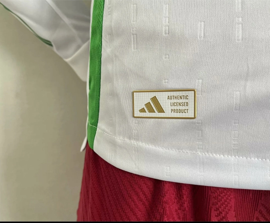 Italy 24/25 Away Long Sleeve Football Shirt