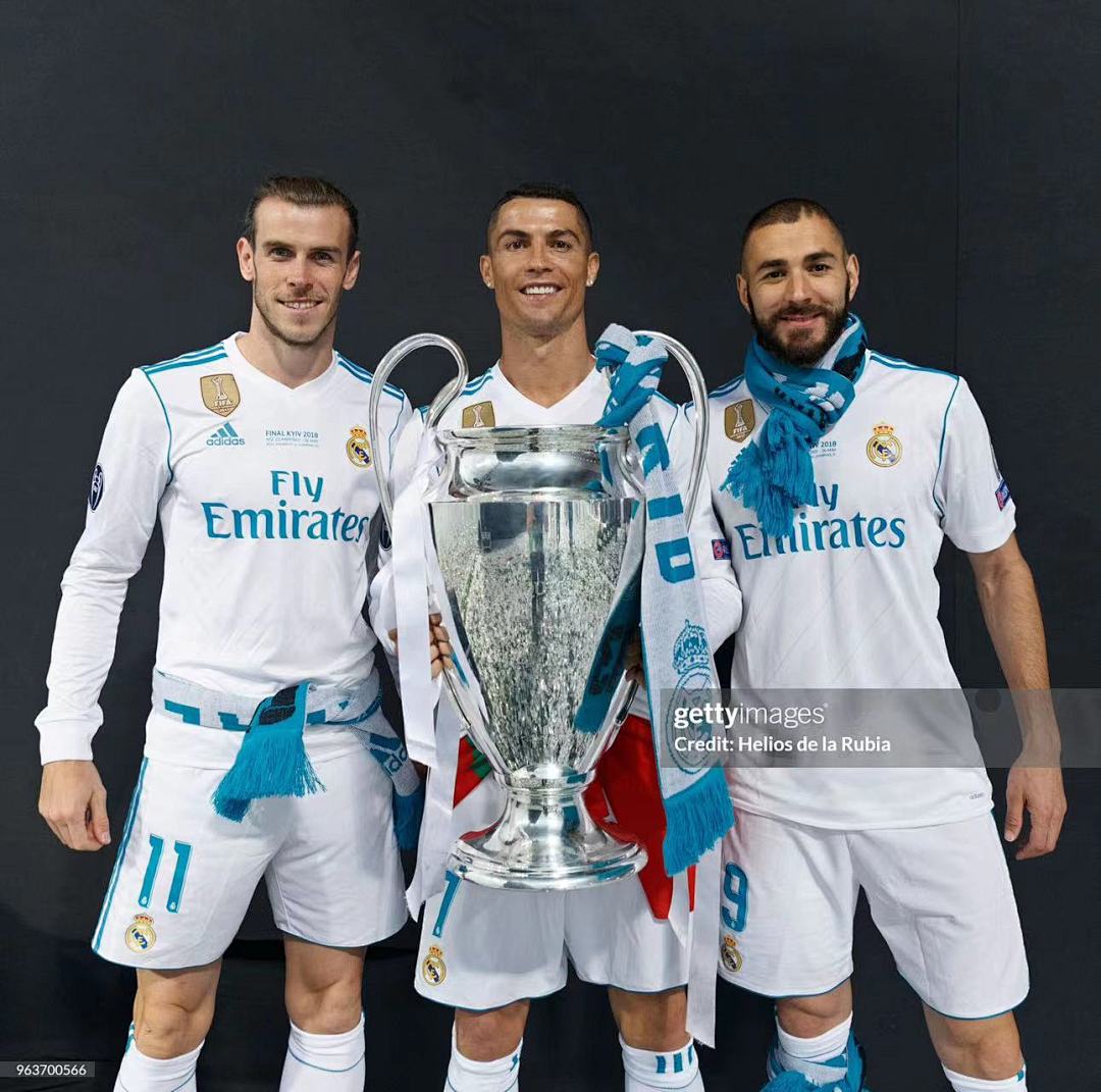 Real Madrid 17/18 Home Player Version Long Sleeve Football Shirt