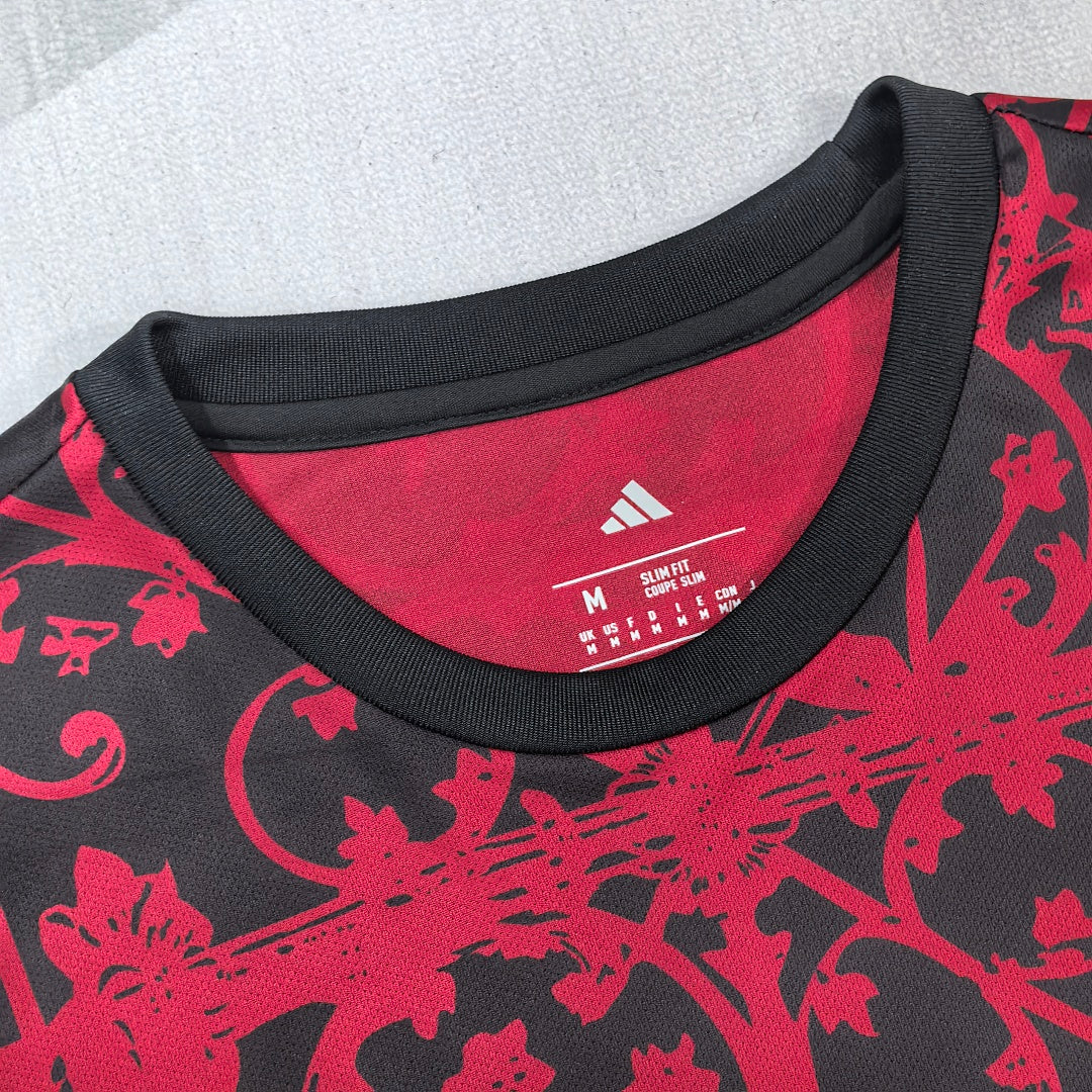 Liverpool 25/26 Pre-Match Shirt