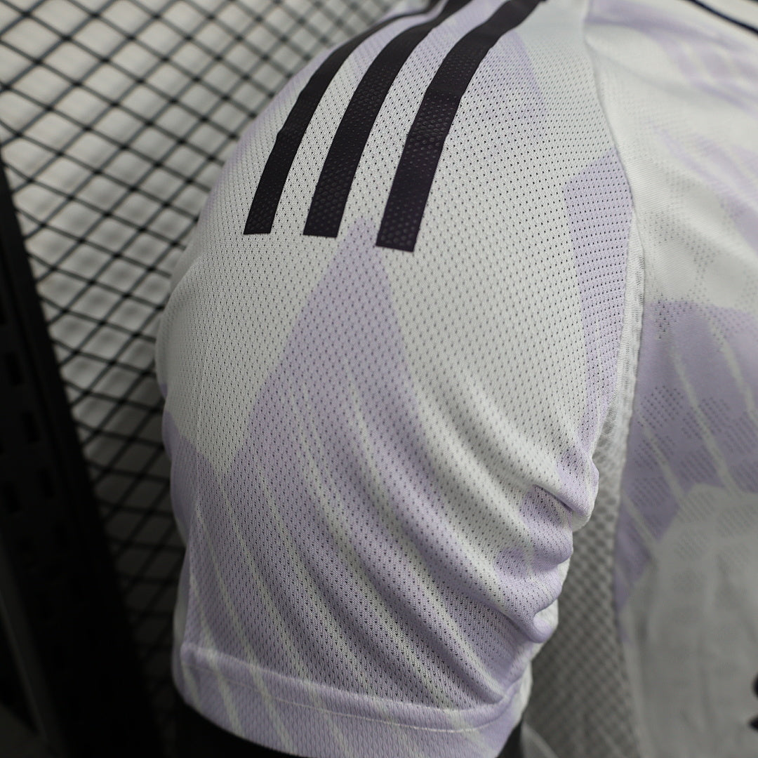 Manchester United 25/26 Away Football Shirt