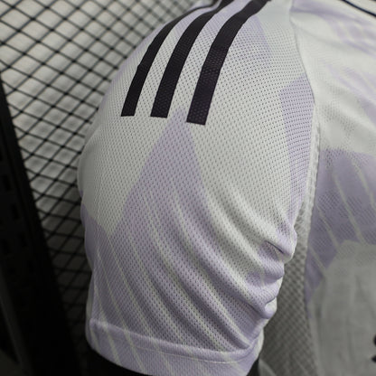 Manchester United 25/26 Away Football Shirt