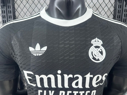 Real Madrid 25/26 Goalkeeper Football Shirt