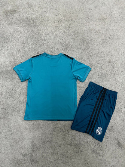Kids Retro Real Madrid 17/18 Away Football Shirt
