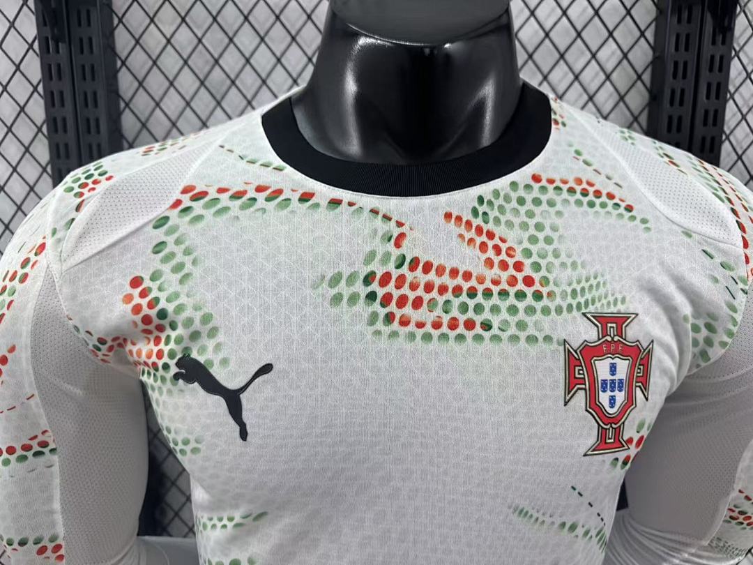Portugal 25/26 Away Long Sleeve Football Shirt