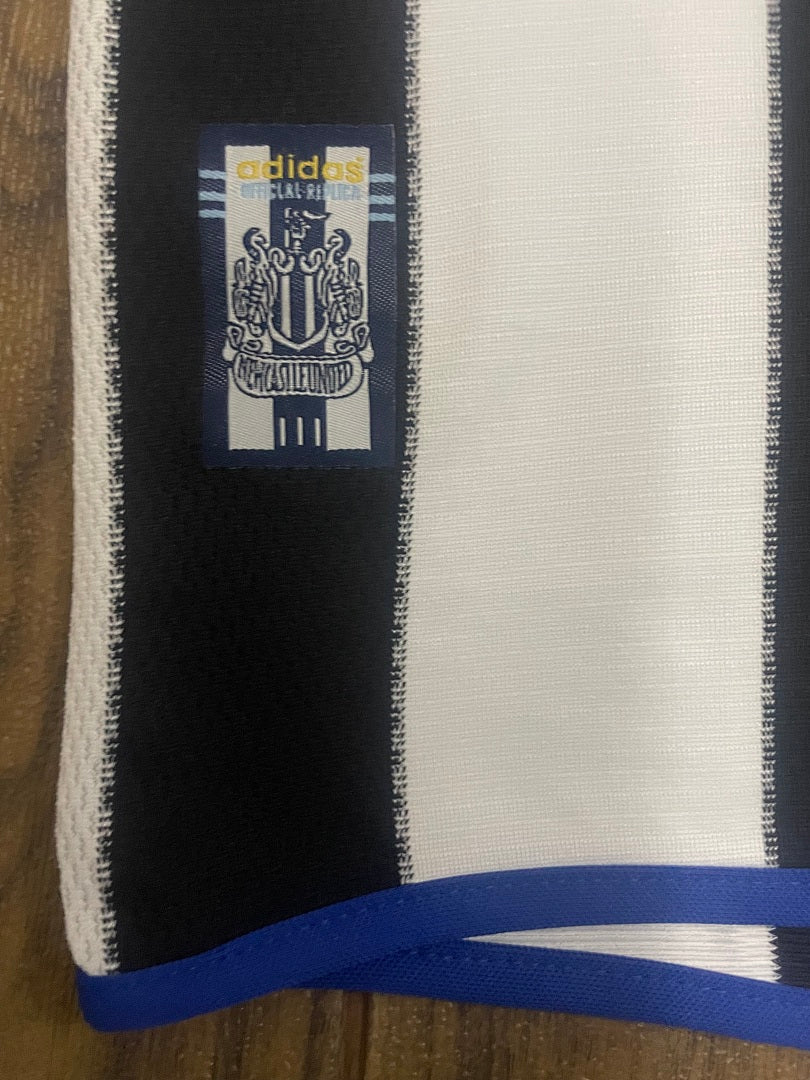 Newcastle United 99/00 Home Football Shirt