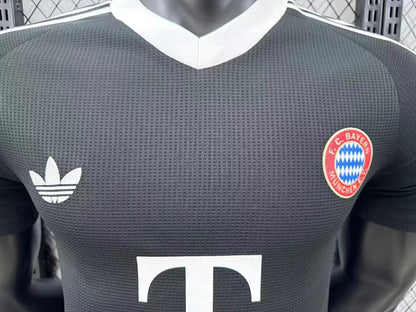 Bayern Munich 24/25 Goalkeeper Football Shirt