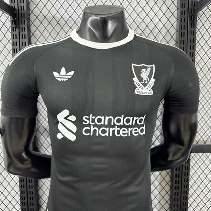 Liverpool 25/26 Goalkeeper Black Football Shirt