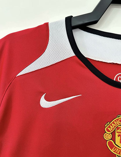 Manchester United 05/06 Home Football Shirt