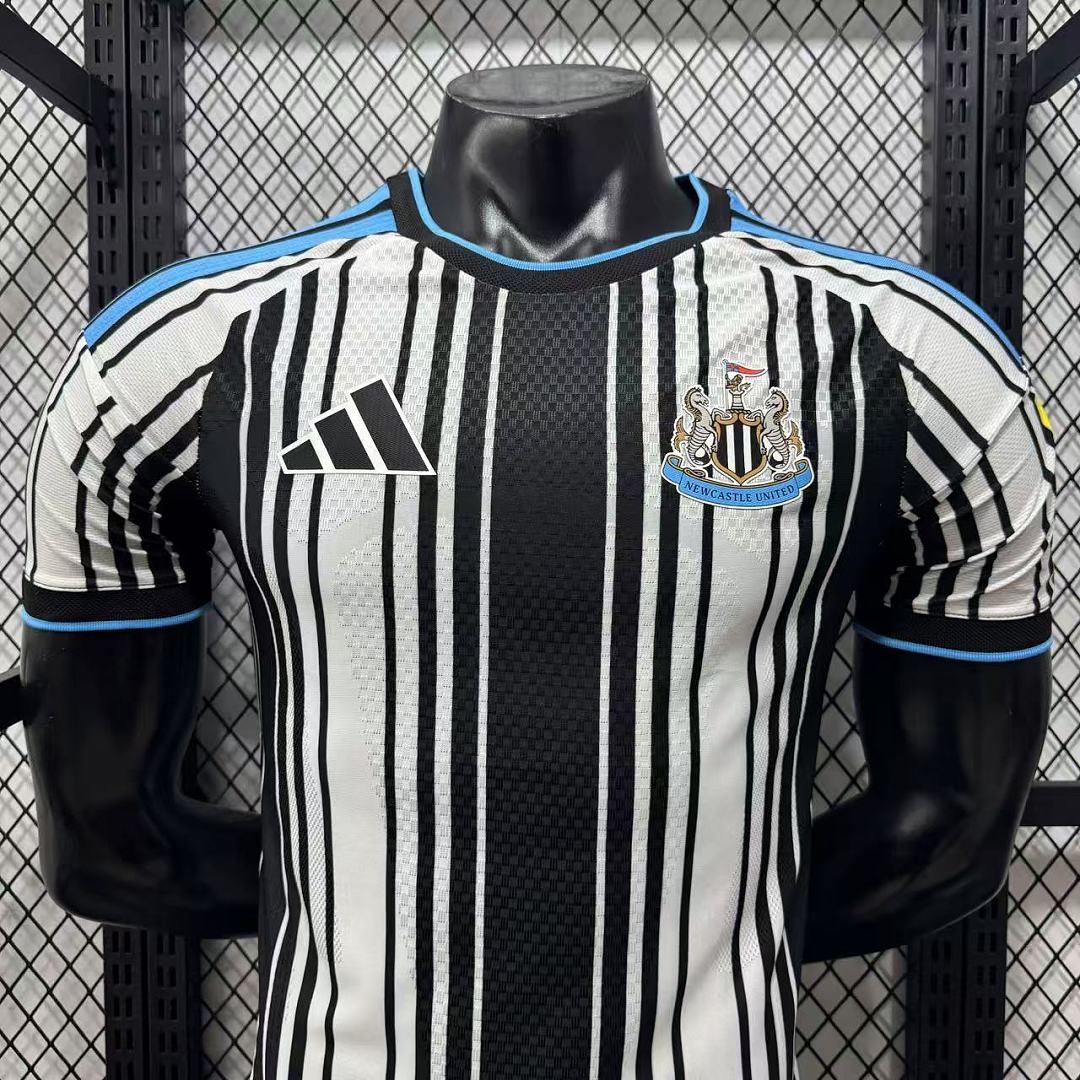 Newcastle United 26/27 Home Football Shirt