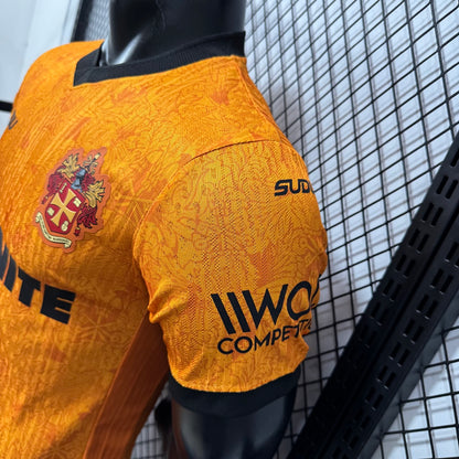Wolverhampton Wanderers 26/27 Home Football Shirt
