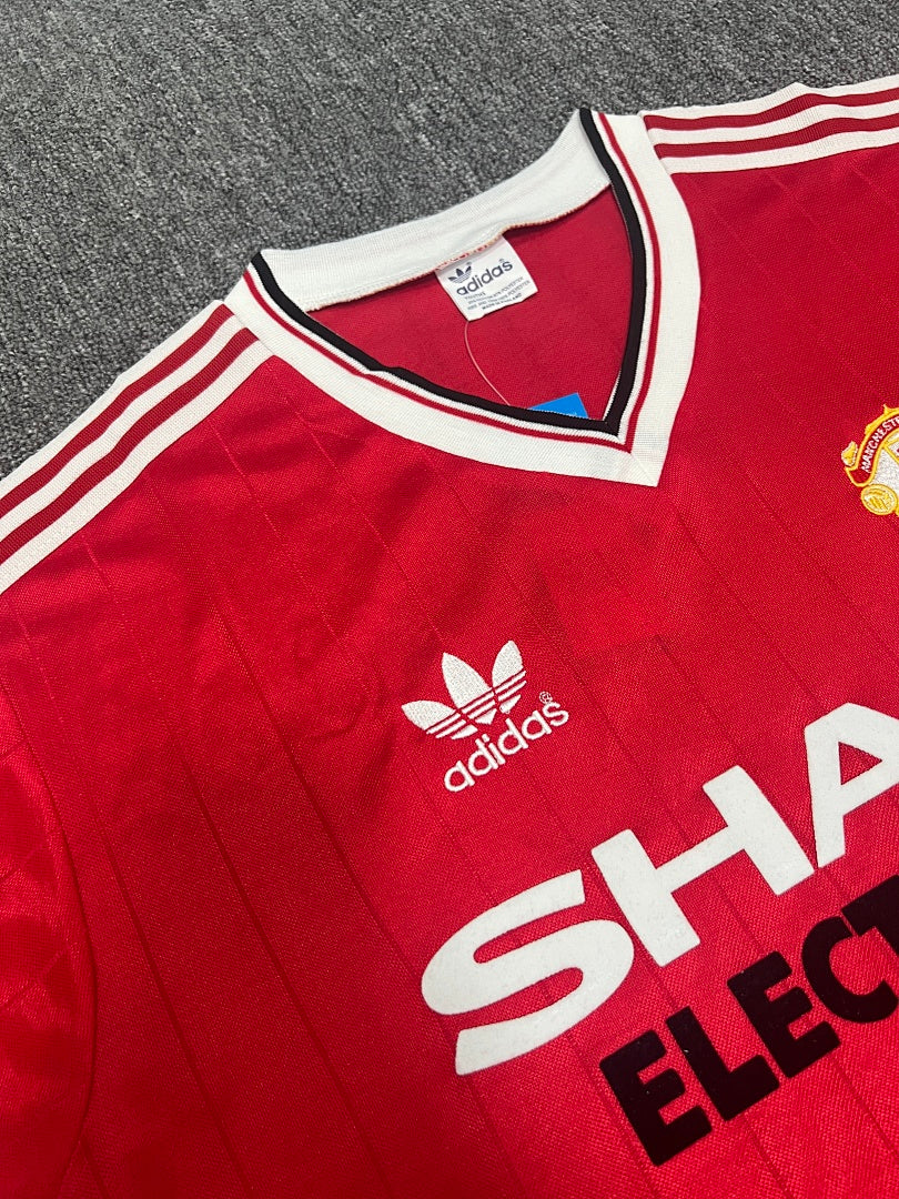 Manchester United 82/83 Home Football Shirt