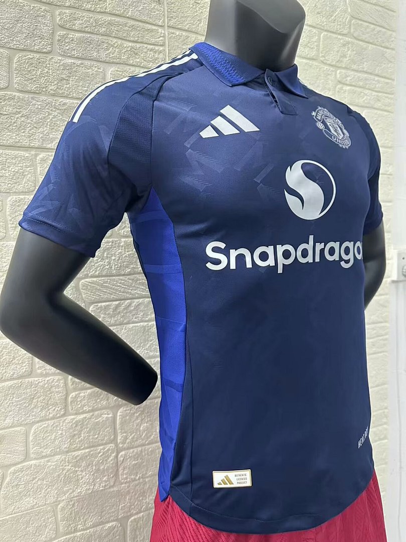 Manchester United 24/25 Away Football Shirt