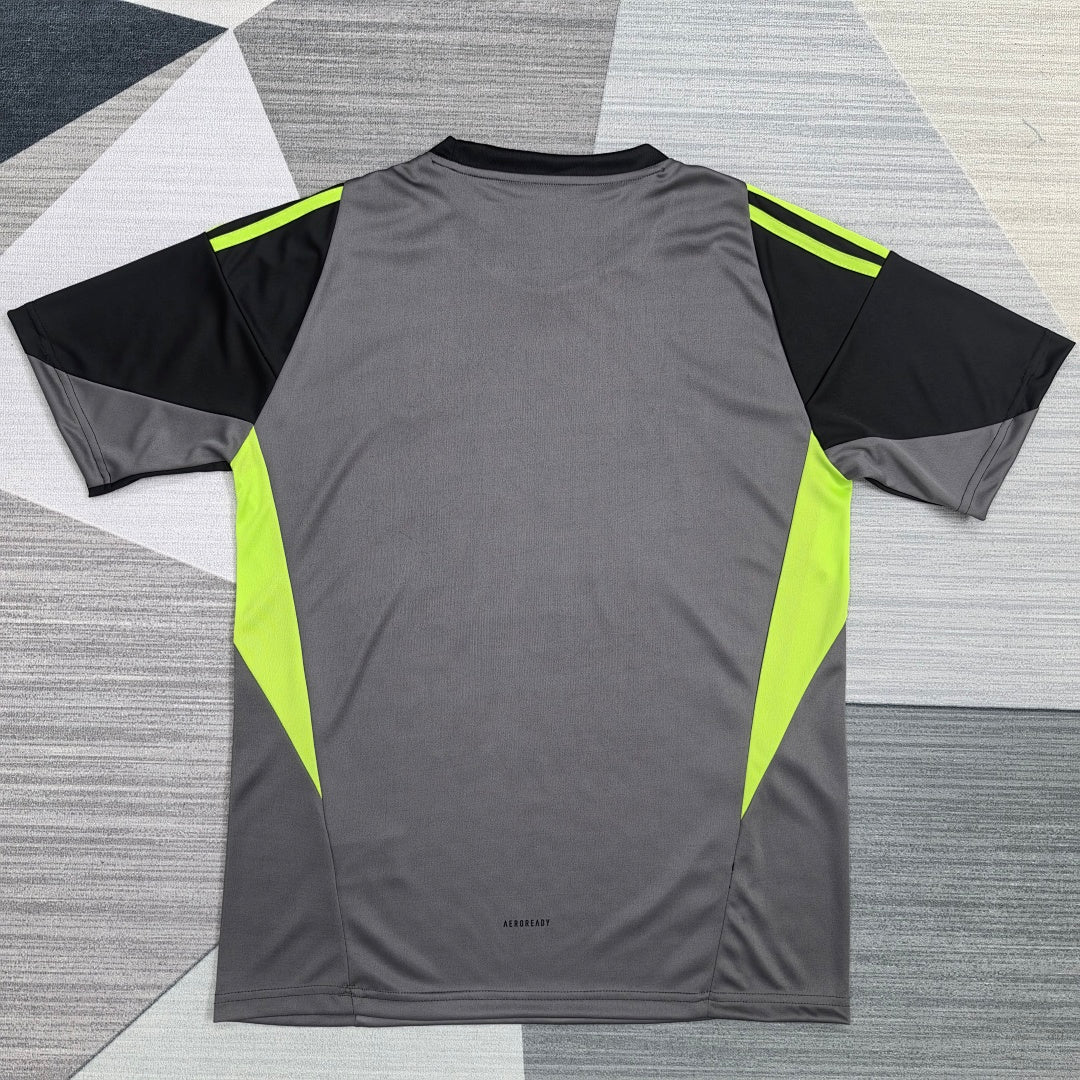Real Madrid 25/26 Goalkeeper Black/Grey Football Shirt