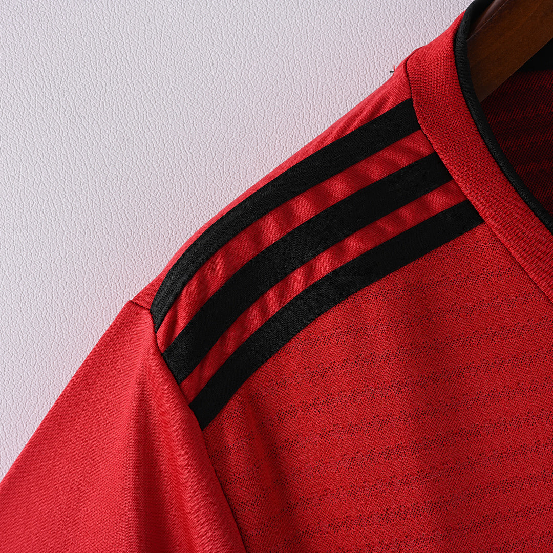 Manchester United 18/19 Home Football Shirt